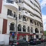 Апартаменти Confort 2 Бухарест