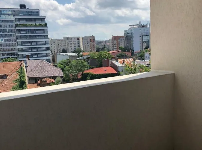 Confort 2 * Бухарест