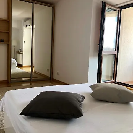 Confort 2 ブカレスト